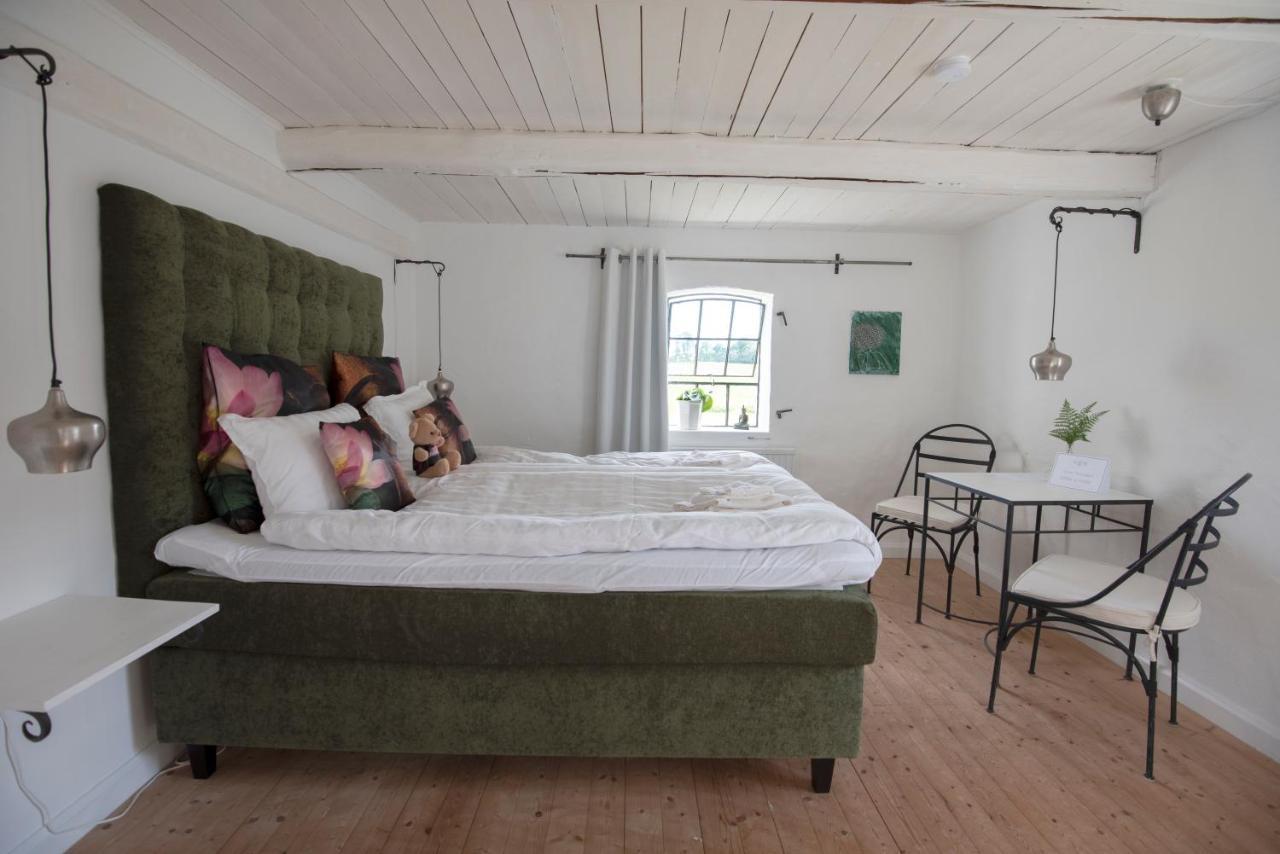 4B Oesterlen Bed & Breakfast Tomelilla Exterior foto